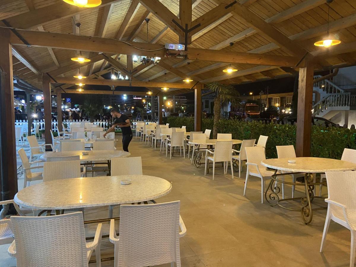 Center Park Hotel Velipoje Ngoại thất bức ảnh