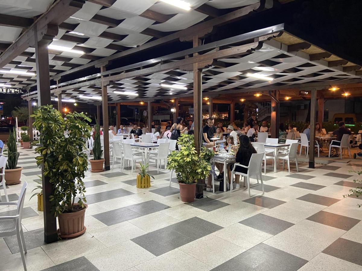 Center Park Hotel Velipoje Ngoại thất bức ảnh