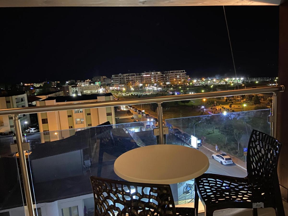 Center Park Hotel Velipoje Ngoại thất bức ảnh