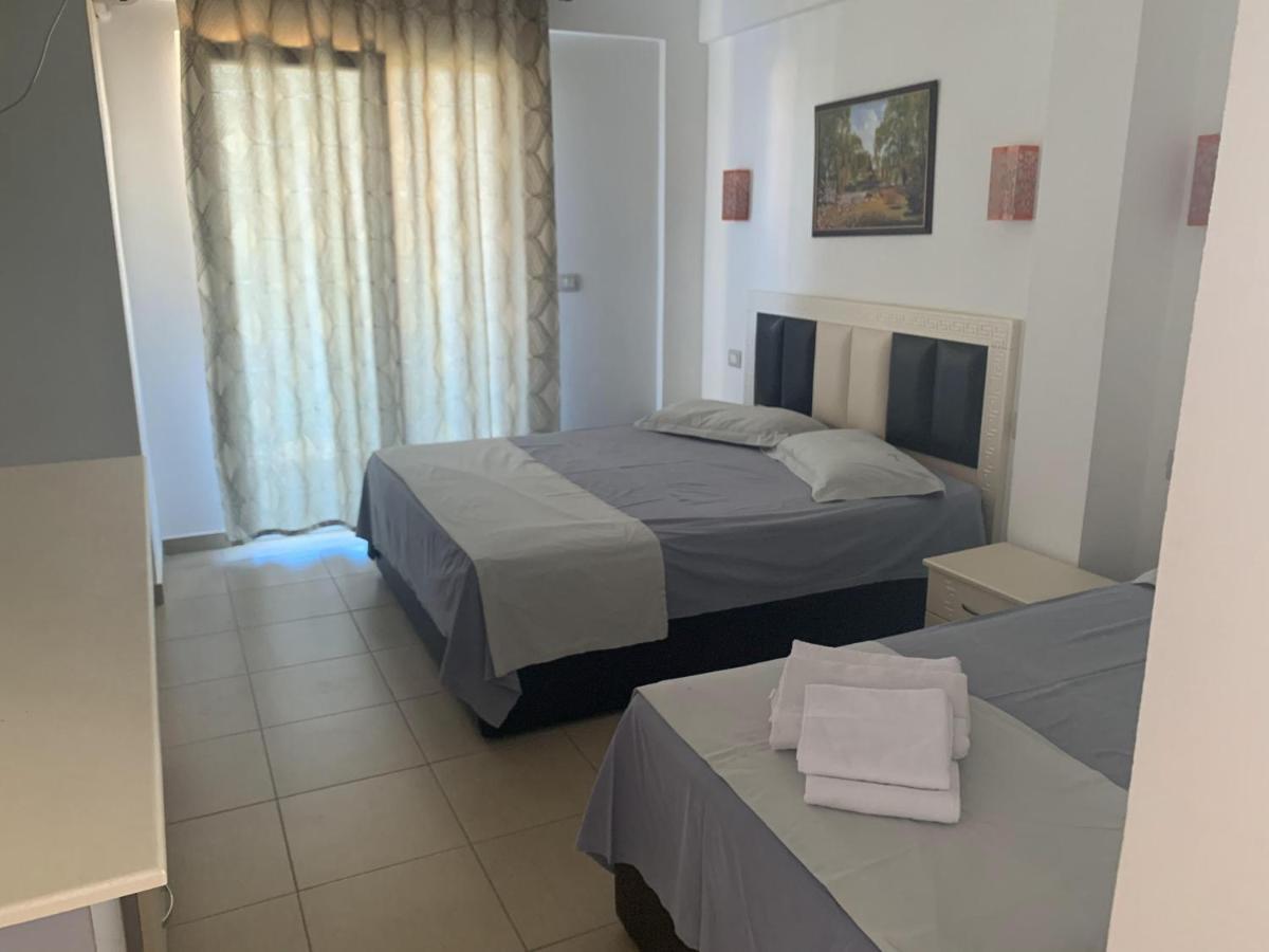Center Park Hotel Velipoje Ngoại thất bức ảnh