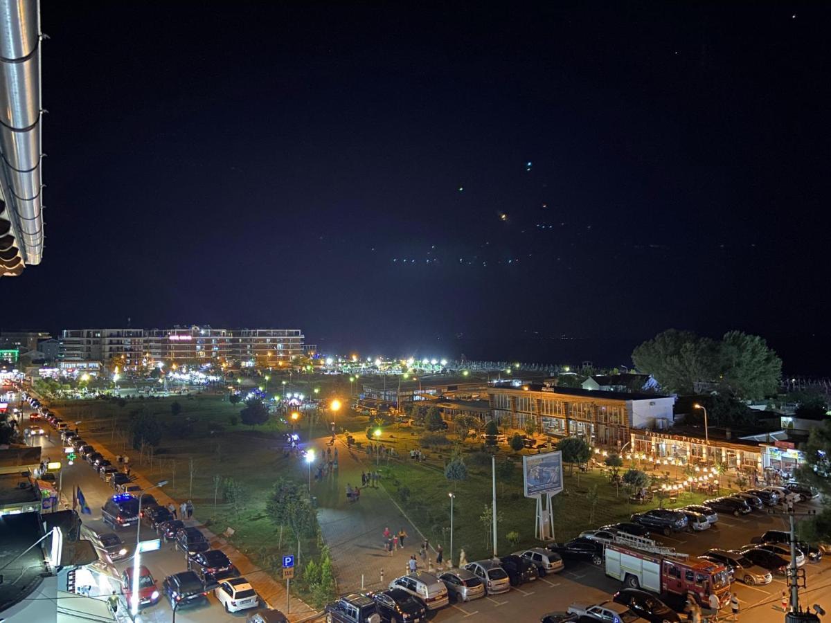 Center Park Hotel Velipoje Ngoại thất bức ảnh