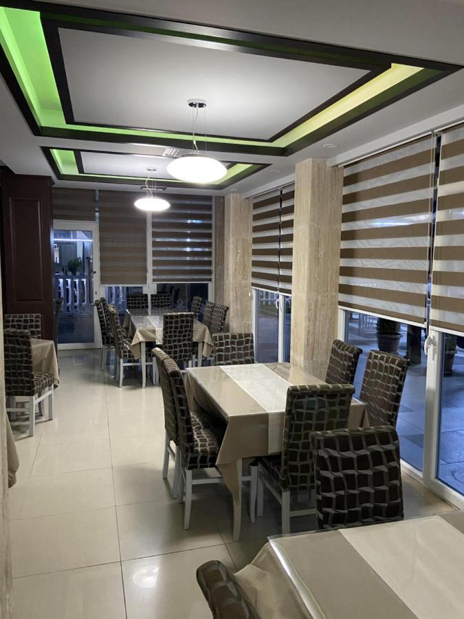 Center Park Hotel Velipoje Ngoại thất bức ảnh