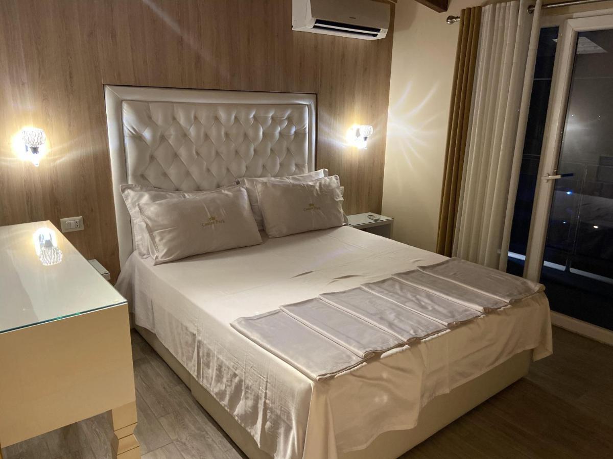 Center Park Hotel Velipoje Ngoại thất bức ảnh