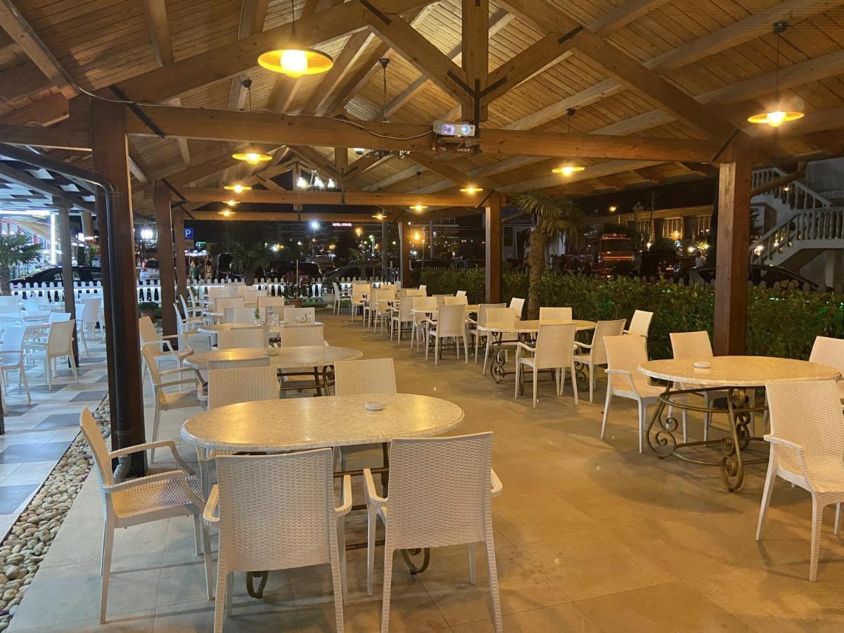 Center Park Hotel Velipoje Ngoại thất bức ảnh