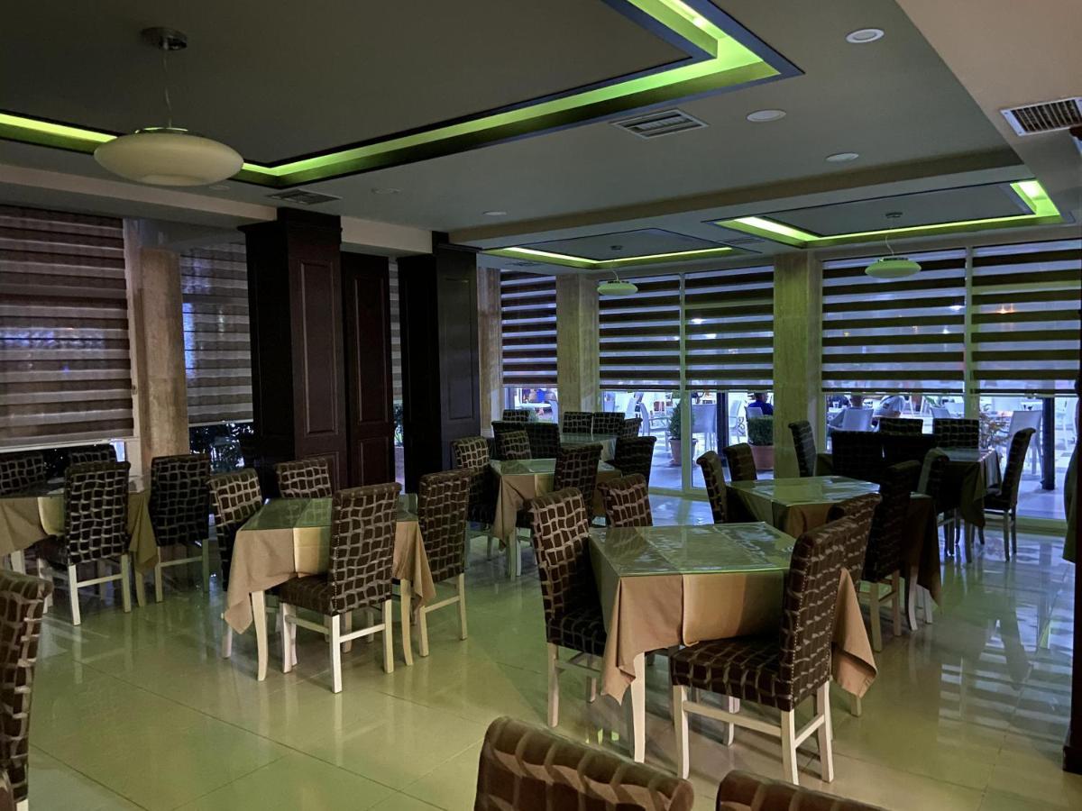 Center Park Hotel Velipoje Ngoại thất bức ảnh